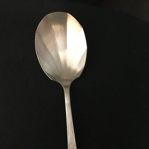 1932 Vintage Silver Plated Clamshell Casserole Serving Spoon - Picture 1 of 8